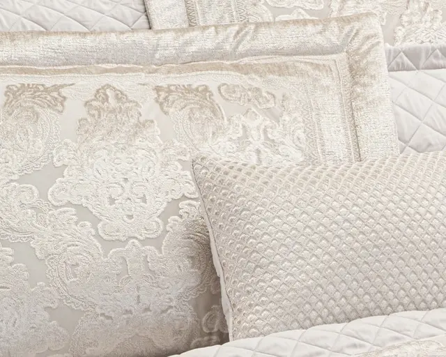 لحاف سوگی — کوسن و روبالشی