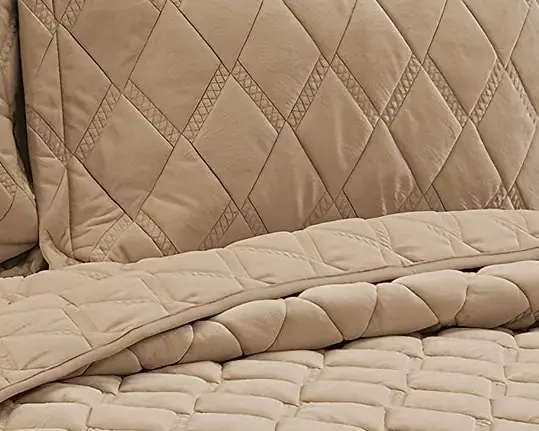 روتختی آلما — کوسن و روبالشی