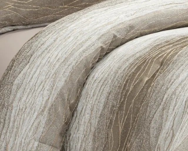 Remedy Comforter — Fabric pattern
