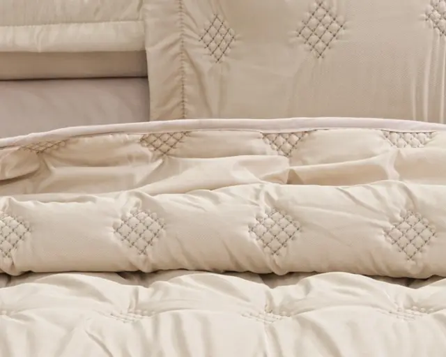 Yucca Comforter — Fabric pattern