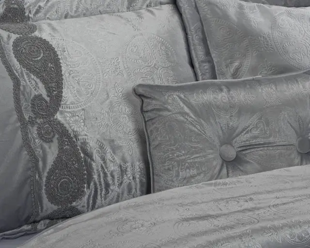لحاف Nadiya — الوسائد وأكياسها