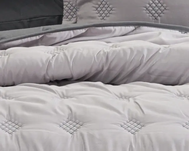 Yucca Comforter — Fabric pattern