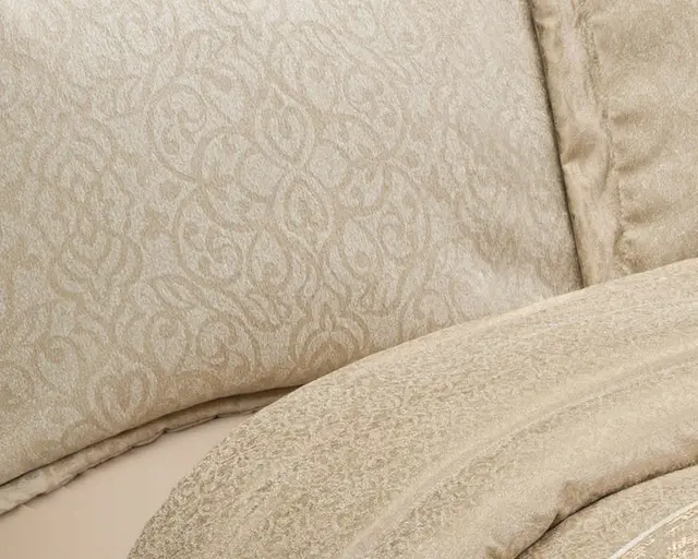 لحاف دیمیتری — کوسن و روبالشی